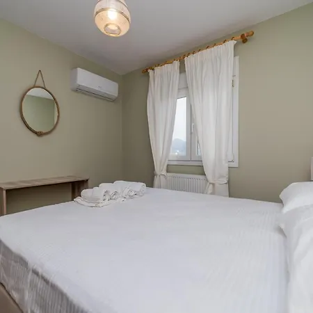 Apartment Summer Breeze Nea Iraklitsa